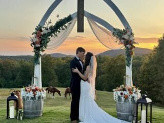 https://cherrywoodranchweddingvenue.com/wp-content/uploads/2026/06/att.BskY8sTuOij_Q1_Z0VHDsRu9UJB9CNc_I1fzxfHsclg-320x240.jpg