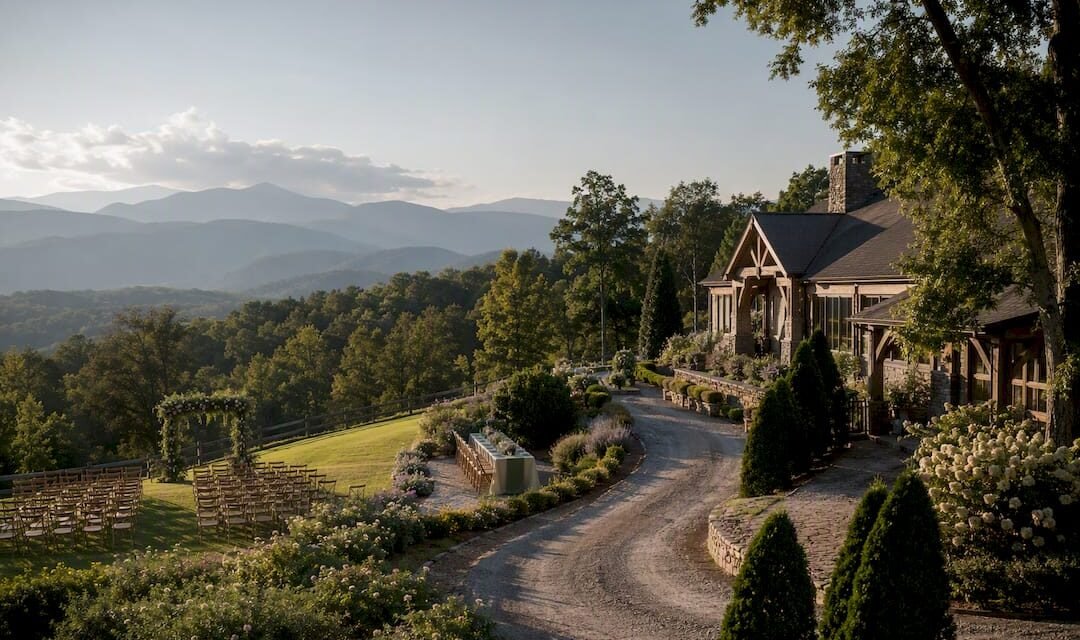 Right Venue for Intimate North Georgia Mountain Weekend Wedding